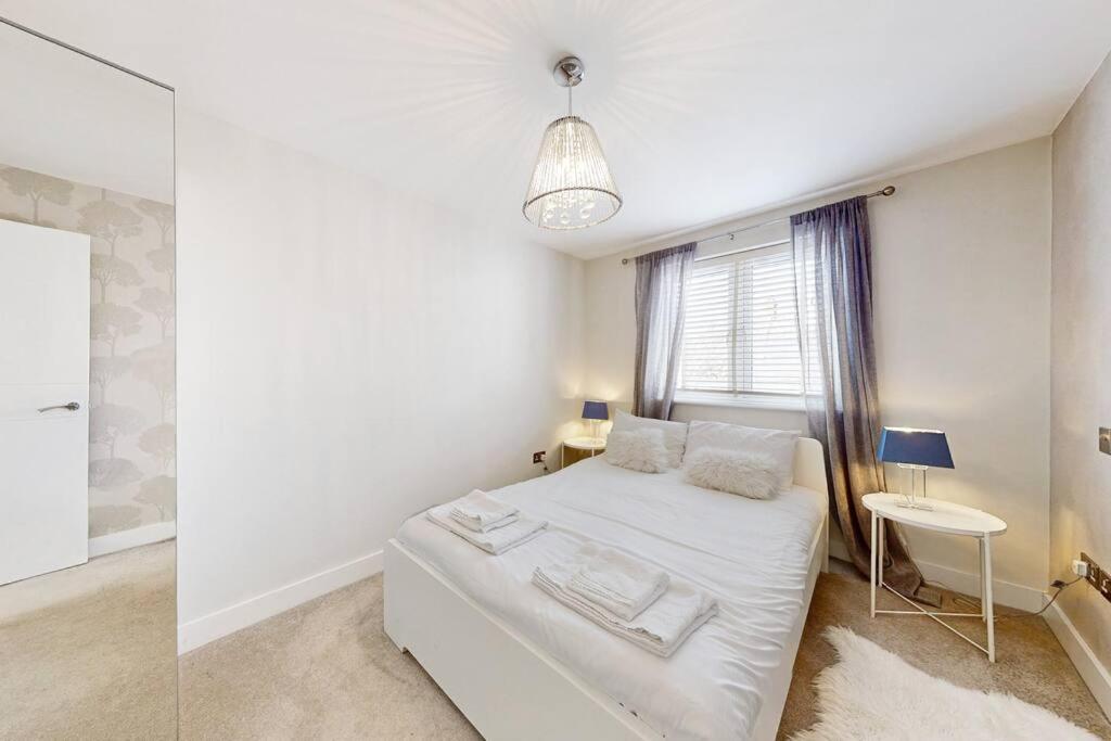 Stylish 2Bed2Bath Flat 4Min From Tube Station Villa London Kültér fotó